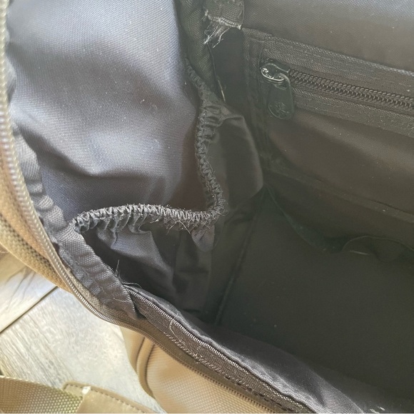 Briggs & Riley Baseline 1126 Essential Carry On Olive Green Duffle Bag - Picture 14 of 16